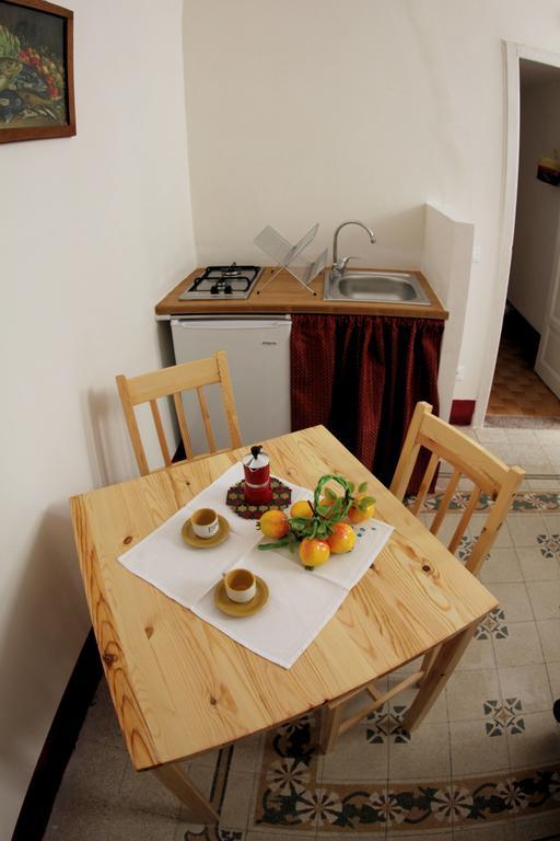Apartmán La Melagrana Castellammare del Golfo Pokoj fotografie
